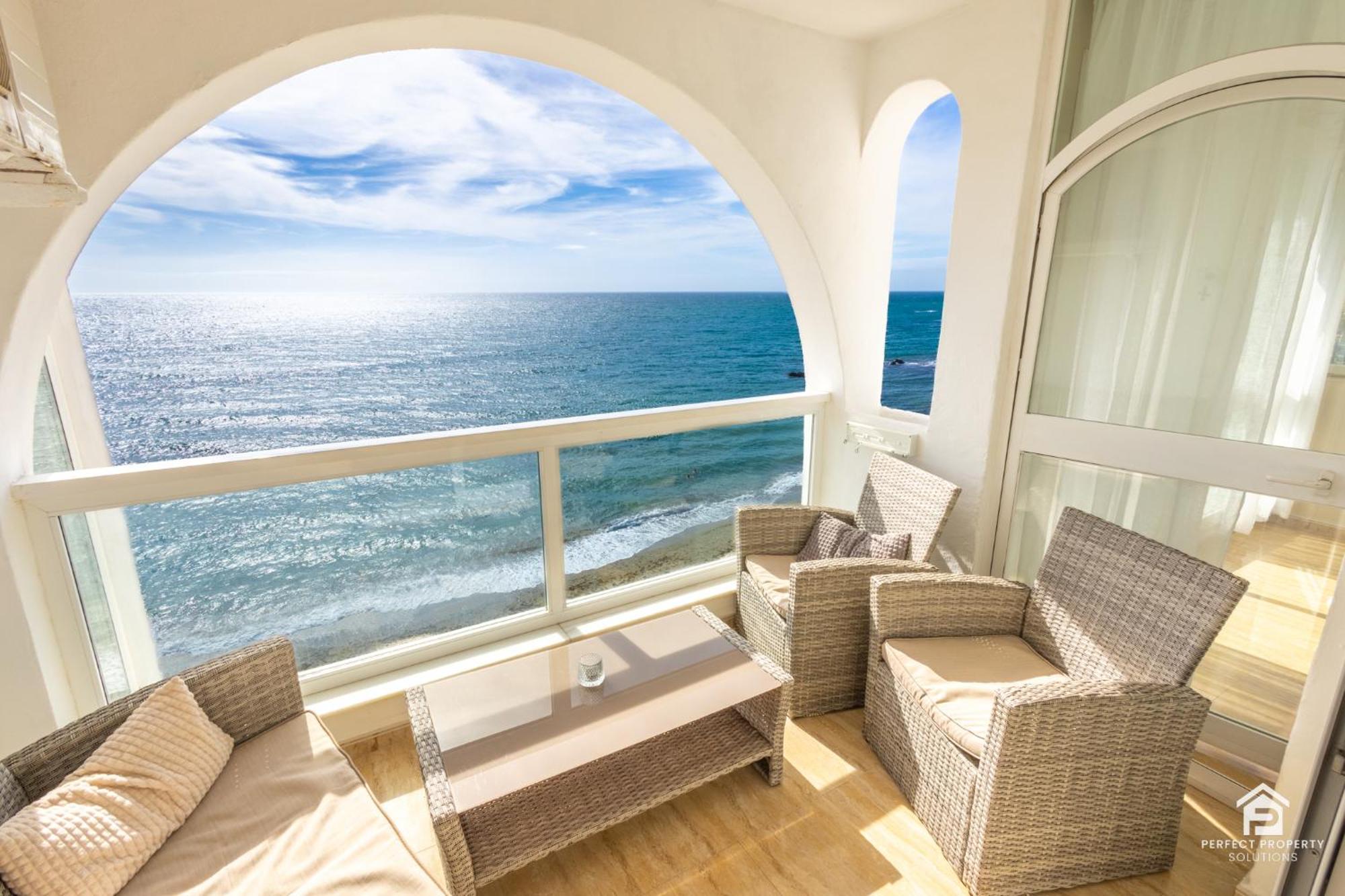 Apartment Aguamarina On The Beach Front Malaga Exterior photo